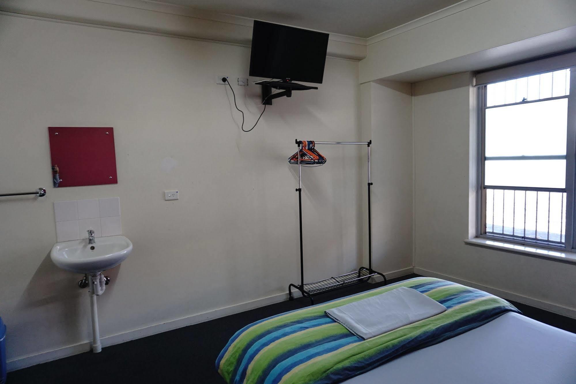 The Guest House Adelaide Bagian luar foto